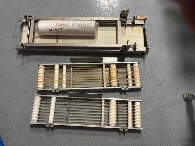 Diverse onderdelen tbv bakkerij machines - afbeelding 6 van  15