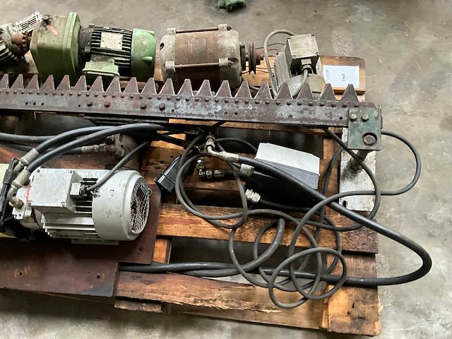 Diverse onderdelen - afbeelding 4 van  5