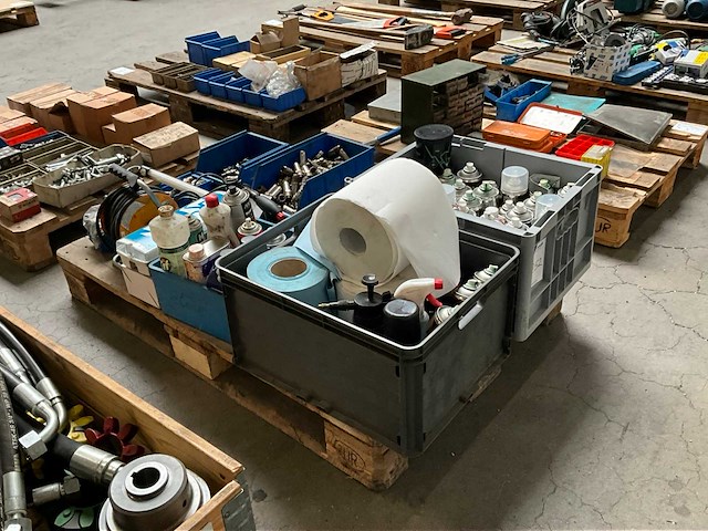 Diverse onderhoudsproducten - afbeelding 1 van  3