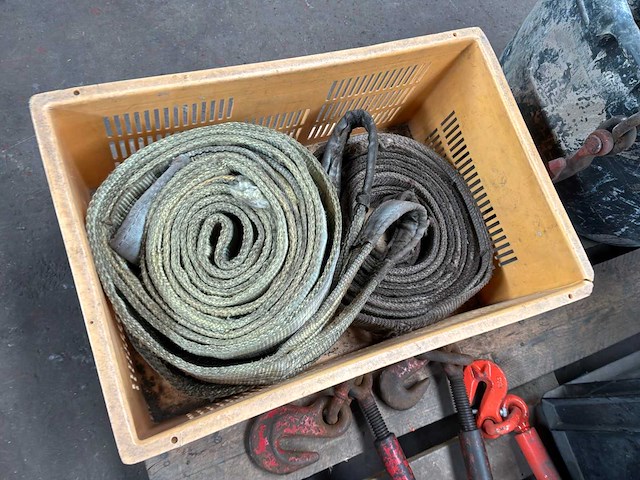 Diverse opspan-/ hijsmaterialen - afbeelding 6 van  7