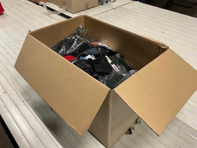 Diverse orina motorhandschoen (33x) - afbeelding 1 van  8