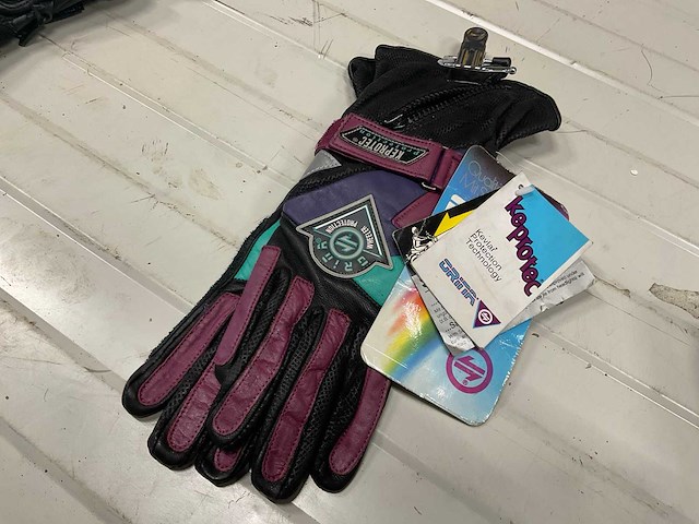 Diverse orina motorhandschoen (85x) - afbeelding 6 van  9