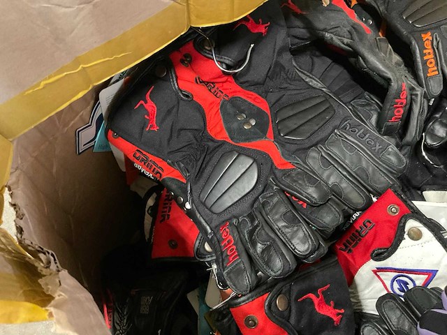 Diverse orina motorhandschoen (85x) - afbeelding 8 van  9