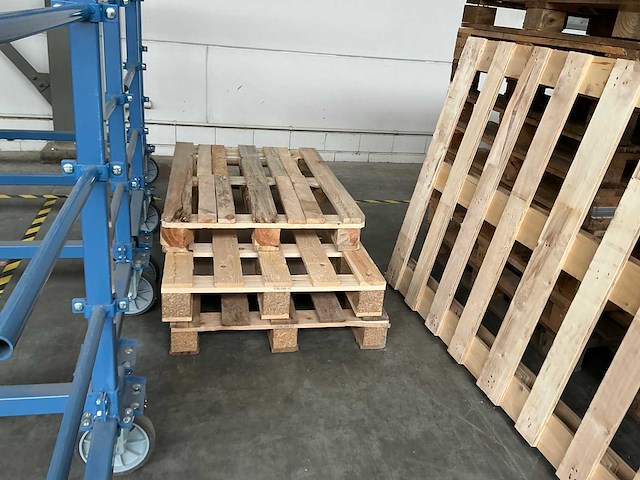 Diverse pallets - afbeelding 13 van  17