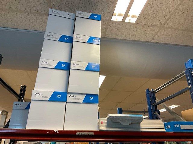 Diverse papier en etiketten - afbeelding 12 van  17