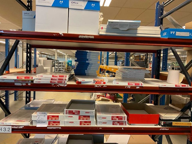 Diverse papier en etiketten - afbeelding 13 van  17