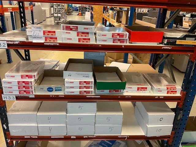 Diverse papier en etiketten - afbeelding 14 van  17