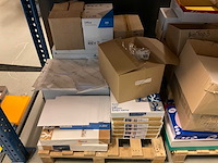 Diverse papier en etiketten - afbeelding 3 van  10