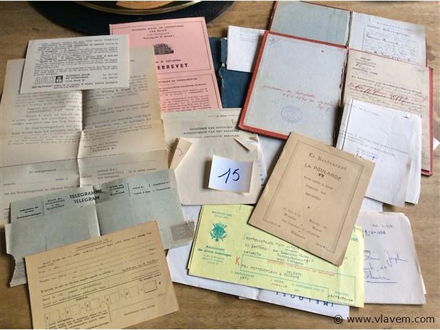 Diverse papierwaren oa huwelijksboekjes - afbeelding 1 van  3