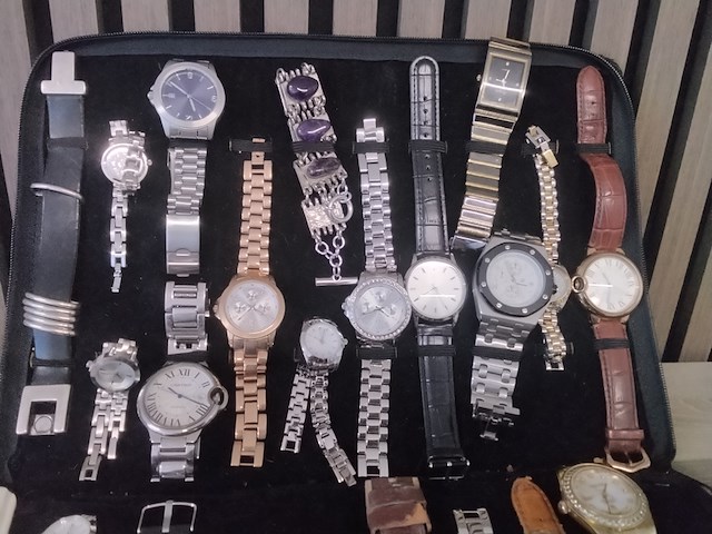 Diverse partij horloges - afbeelding 2 van  5