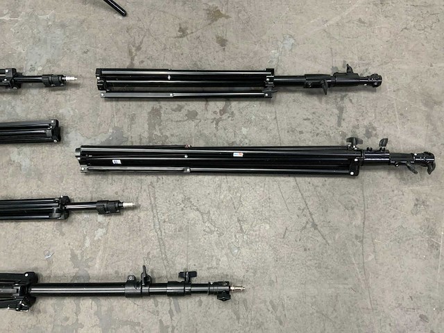 Diverse partij statieven - afbeelding 2 van  7