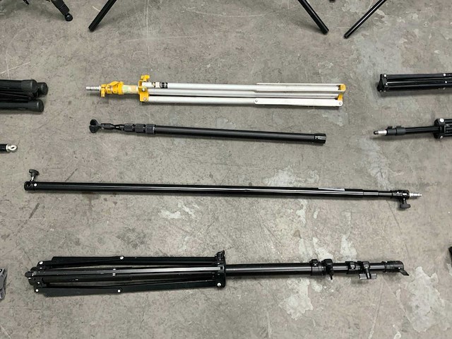 Diverse partij statieven - afbeelding 4 van  7