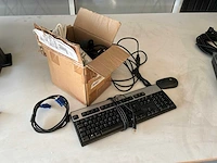 Diverse pc toebehoren en stekkerdozen