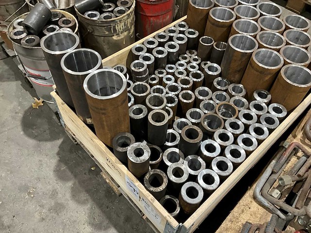 Diverse penbussen - afbeelding 2 van  8