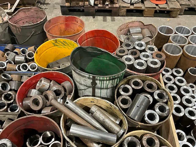 Diverse penbussen - afbeelding 5 van  8