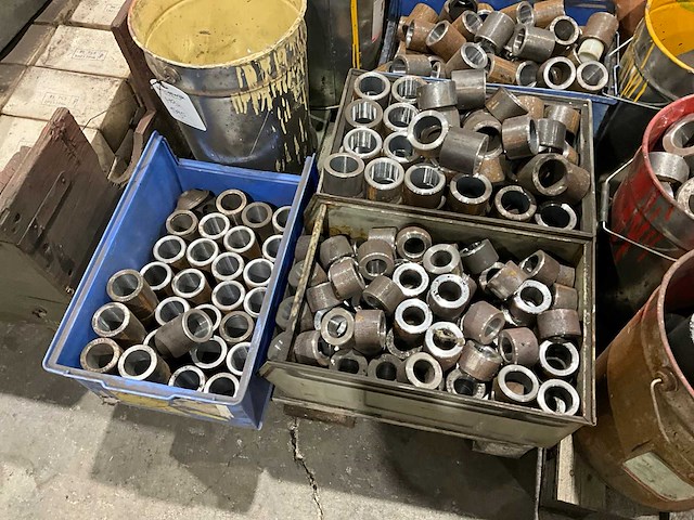 Diverse penbussen - afbeelding 6 van  8