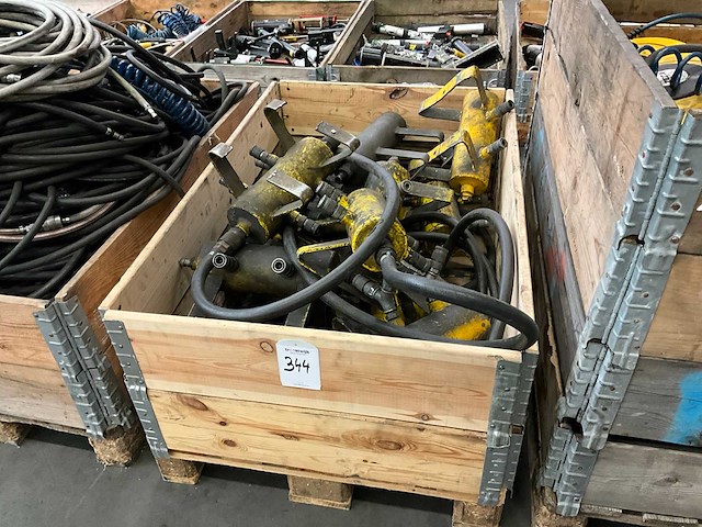 Diverse perslucht buffertank (13x) - afbeelding 1 van  6