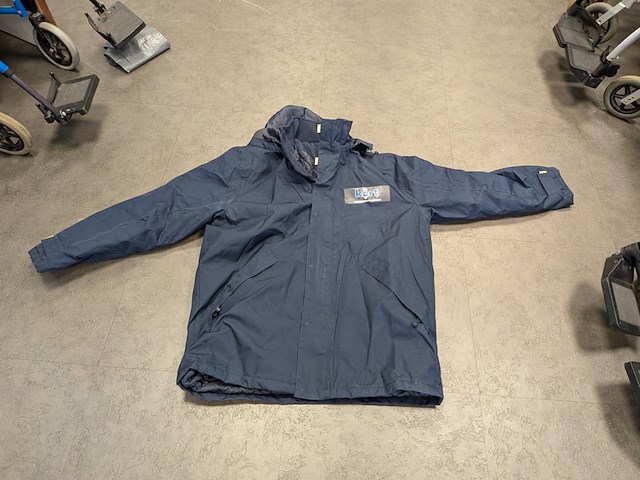 Diverse personenvervoer uniformen en kleding - afbeelding 8 van  15
