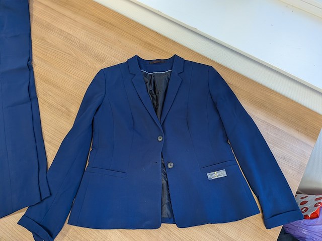 Diverse personenvervoer uniformen en kleding - afbeelding 15 van  15
