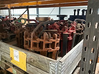 Diverse pijpklemmen "slips" - afbeelding 1 van  4