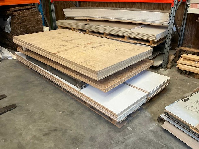 Diverse plaatmateriaal (32x) - afbeelding 1 van  8