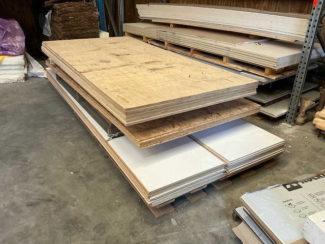 Diverse plaatmateriaal (32x) - afbeelding 2 van  8