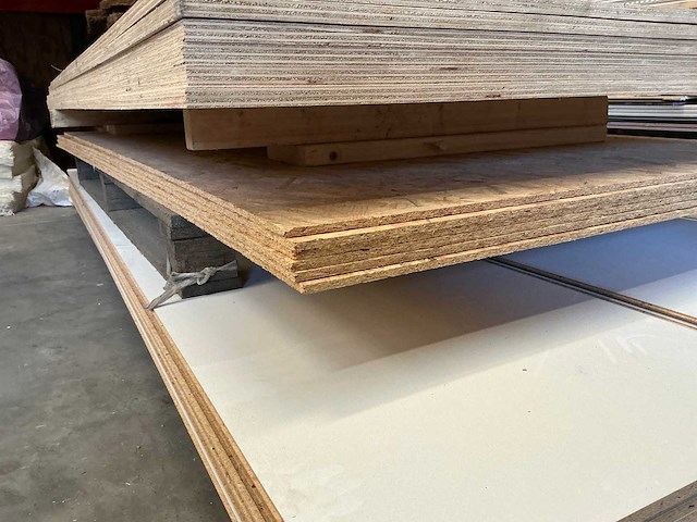 Diverse plaatmateriaal (32x) - afbeelding 5 van  8