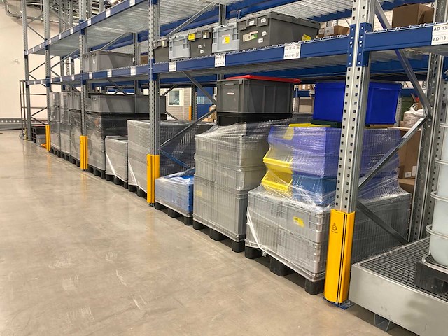 Diverse plastic opslagbakken - afbeelding 1 van  2