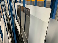 Diverse platen met stalen rek - afbeelding 4 van  12