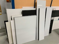 Diverse platen met stalen rek - afbeelding 4 van  5