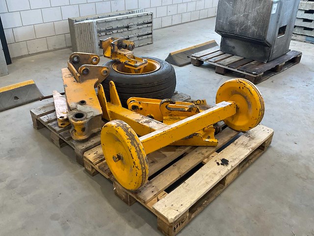 Diverse ploeg onderdelen - afbeelding 2 van  4