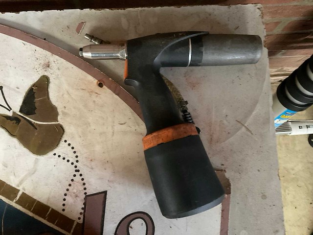 Diverse pneumatische gereedschap (2x) - afbeelding 4 van  5