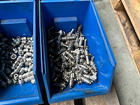 Diverse pneumatische koppelingen - afbeelding 4 van  6