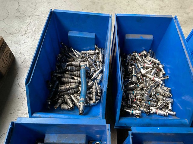 Diverse pneumatische koppelingen - afbeelding 6 van  6
