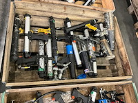 Diverse pneumatische lijm- en kitspuiten (14x) - afbeelding 2 van  5