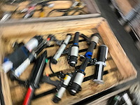 Diverse pneumatische lijm- en kitspuiten (9x) - afbeelding 3 van  5