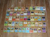 Diverse pokemon en disney kaarten w.o. collecties scarlet & violet, sword & shield en sun & moon. onderdeel van combinatiekavel kavels p001 t/m p051 combinatiekavel - afbeelding 8 van  12