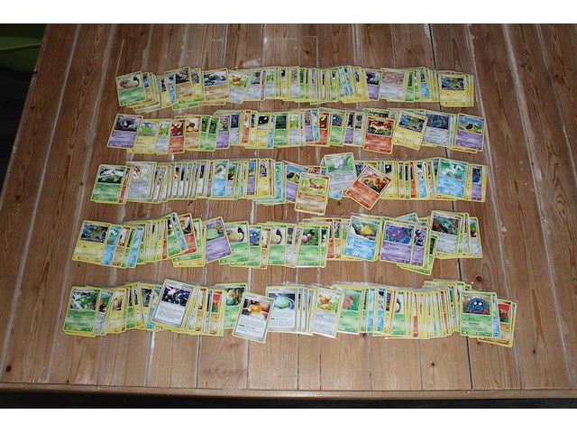 Diverse pokemon kaarten collectie platinum. onderdeel van combinatiekavel kavels p001 t/m p051 combinatiekavel - afbeelding 1 van  2