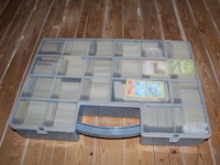 Diverse pokemon kaarten in bak base set onderdeel van combinatiekavel kavels p001 t/m p051 combinatiekavel - afbeelding 1 van  4