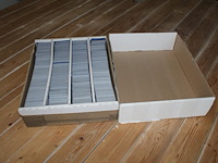 Diverse pokemon kaarten in doos w.o. collectie temporal forces. onderdeel van combinatiekavel kavels p001 t/m p051 combinatiekavel - afbeelding 2 van  4