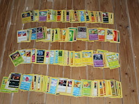 Diverse pokemon kaarten in doos w.o. collecties chilling reign, battle styles en plasma freeze. onderdeel van combinatiekavel kavels p001 t/m p051 combinatiekavel - afbeelding 2 van  4