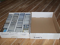 Diverse pokemon kaarten in doos w.o. collecties ex holon phantoms, sword & shield en diamond & pearl. onderdeel van combinatiekavel kavels p001 t/m p051 combinatiekavel - afbeelding 2 van  4