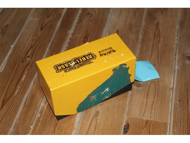 Diverse pokemon kaarten in doos w.o. collecties sun & moon, base set en secret wonders. onderdeel van combinatiekavel kavels p001 t/m p051 combinatiekavel - afbeelding 1 van  3