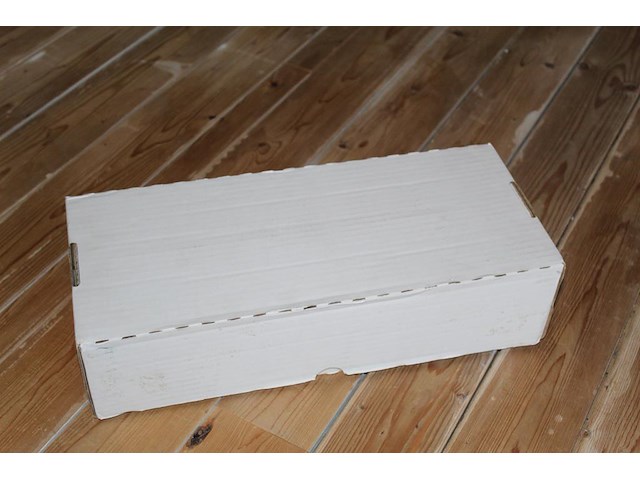 Diverse pokemon kaarten in doos w.o. collecties vivid voltage, evolving skies en xy evolutions. onderdeel van combinatiekavel kavels p001 t/m p051 combinatiekavel - afbeelding 4 van  4