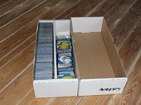 Diverse pokemon kaarten in doos w.o. vele soorten pikachu en crown zenith. onderdeel van combinatiekavel kavels p001 t/m p051 combinatiekavel