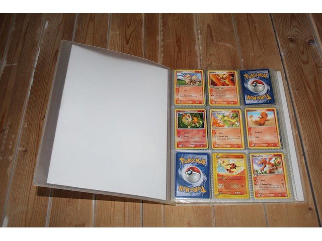 Diverse pokemon kaarten in map w.o. collecties aquapolis, diamond & pearl en team rocket returns. onderdeel van combinatiekavel kavels p001 t/m p051 combinatiekavel - afbeelding 8 van  15