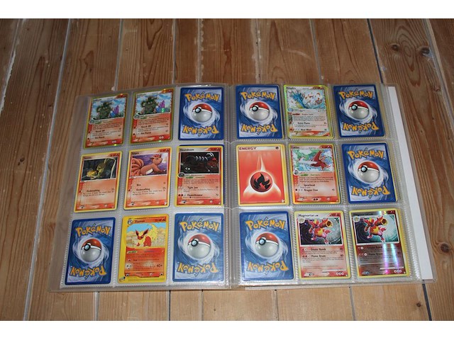 Diverse pokemon kaarten in map w.o. collecties aquapolis, diamond & pearl en team rocket returns. onderdeel van combinatiekavel kavels p001 t/m p051 combinatiekavel - afbeelding 10 van  15