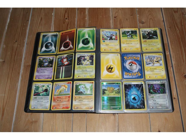 Diverse pokemon kaarten in map w.o. collecties diamond & pearl, ex crystal guardians en neo destiny . onderdeel van combinatiekavel kavels p001 t/m p051 combinatiekavel - afbeelding 7 van  12