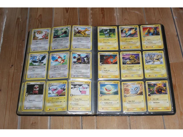 Diverse pokemon kaarten in map w.o. collecties diamond & pearl, ex emerald en ex dragon frontier. onderdeel van combinatiekavel kavels p001 t/m p051 combinatiekavel - afbeelding 2 van  12