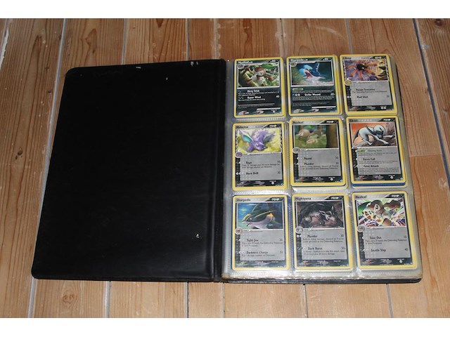 Diverse pokemon kaarten in map w.o. collecties diamond & pearl, ex emerald en ex dragon frontier. onderdeel van combinatiekavel kavels p001 t/m p051 combinatiekavel - afbeelding 5 van  12